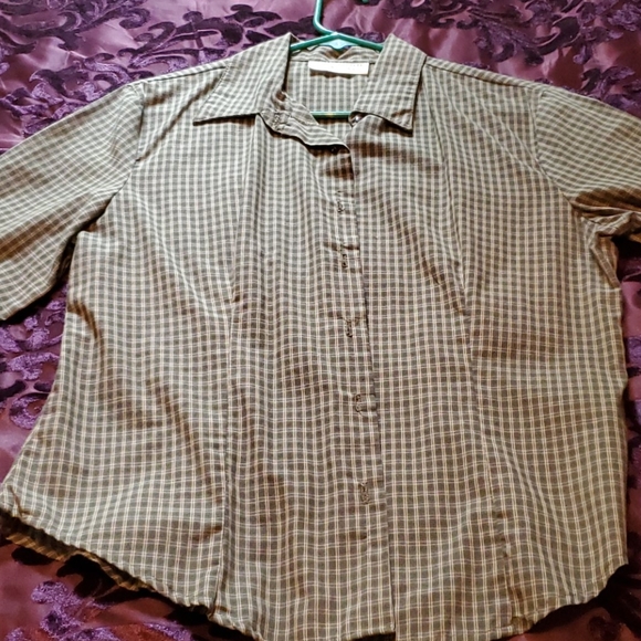 Women's 3/4 sleeve dress shirt or wear with jeans - Picture 1 of 4